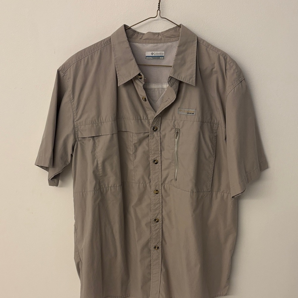 Columbia Men's Tan Short Sleeve Shirt
